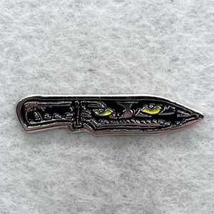 🔮 5/$25 Yellow Eyes‎ Dagger Pin